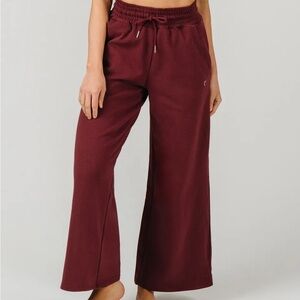 ZYIA Women’s Claret Wide-Leg Joggers 28”